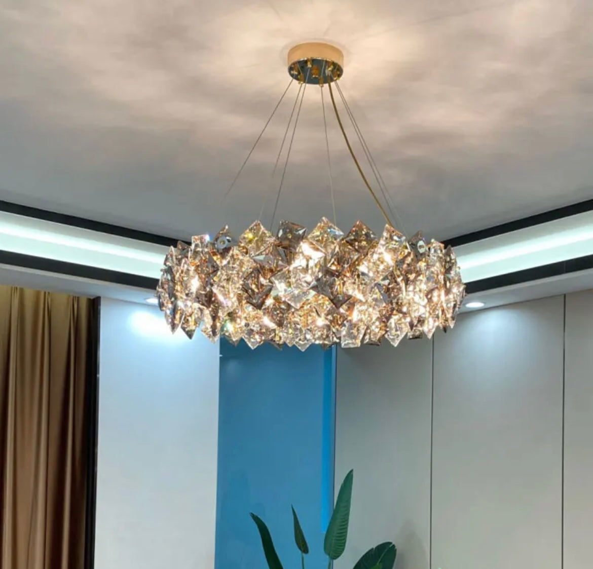 Atmospheric Luxury Crystal Chandelier lighting