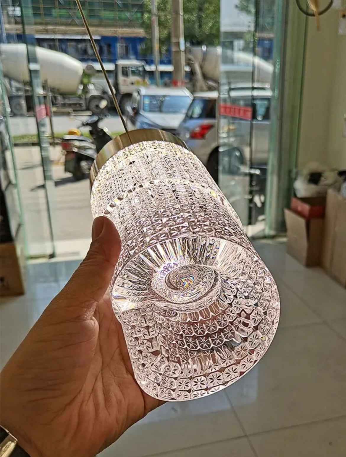 Pot Swirl Staircase Pendant with detail