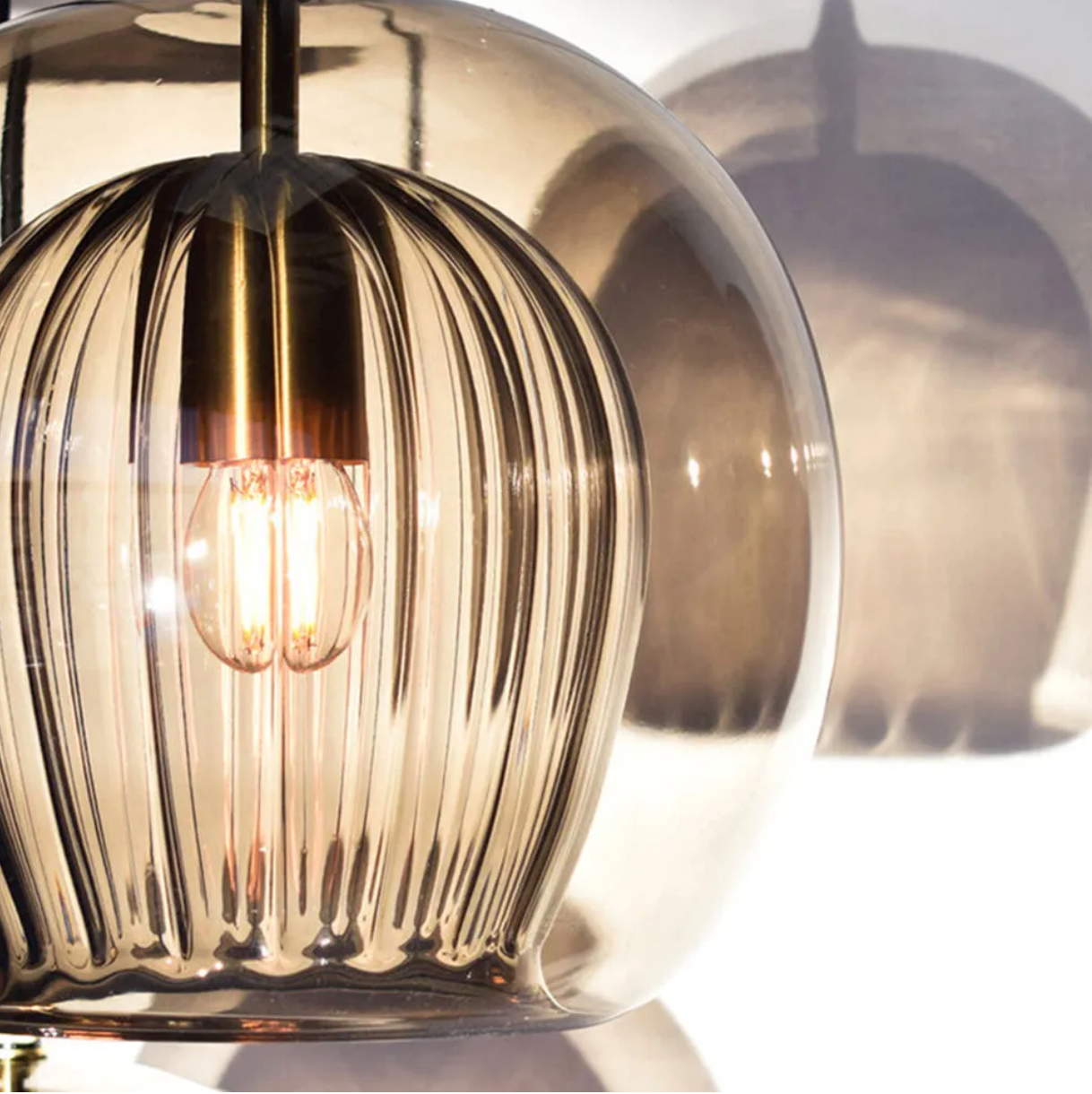 Double layered glass circle pendant light