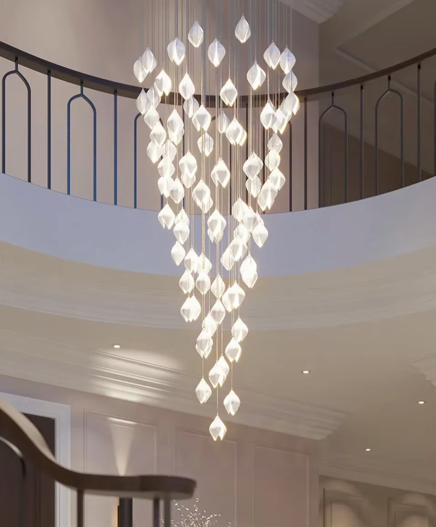 Ceramic petal staircase Pendant 
