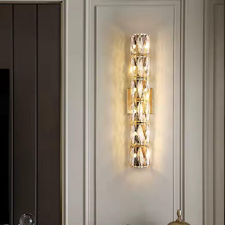 Wall scone light in gold